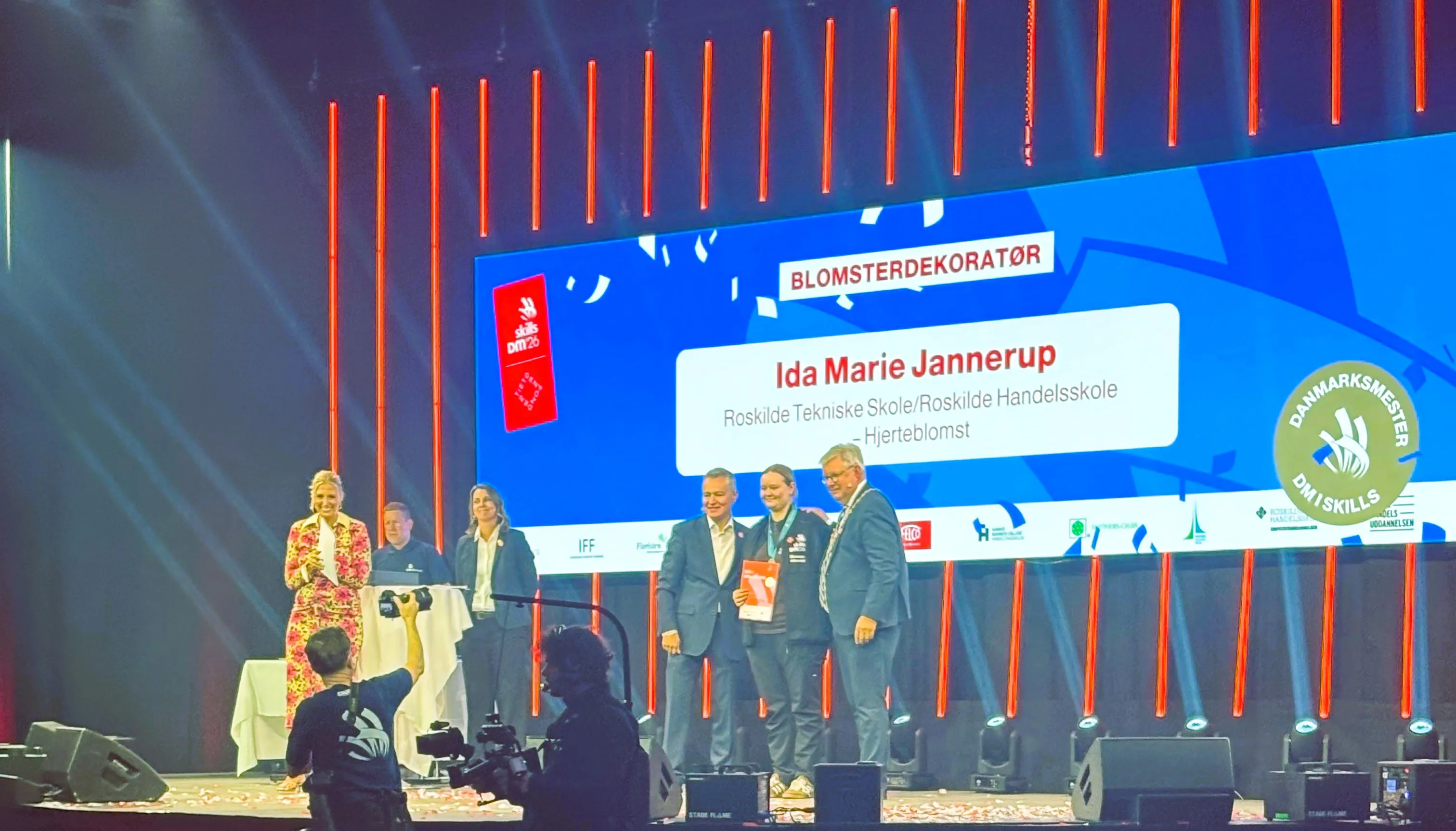 Foreløbigt vinderfoto - blomsterdekoratør.jpg